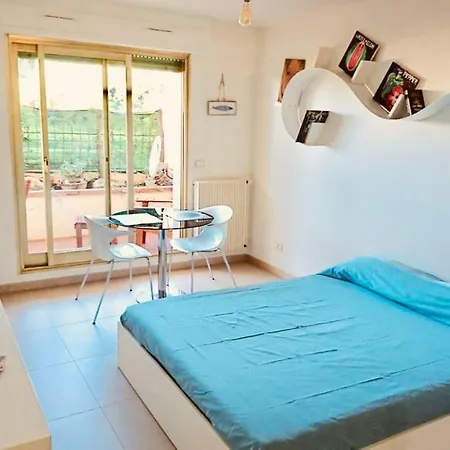 Lovely Sunny Design Studio *